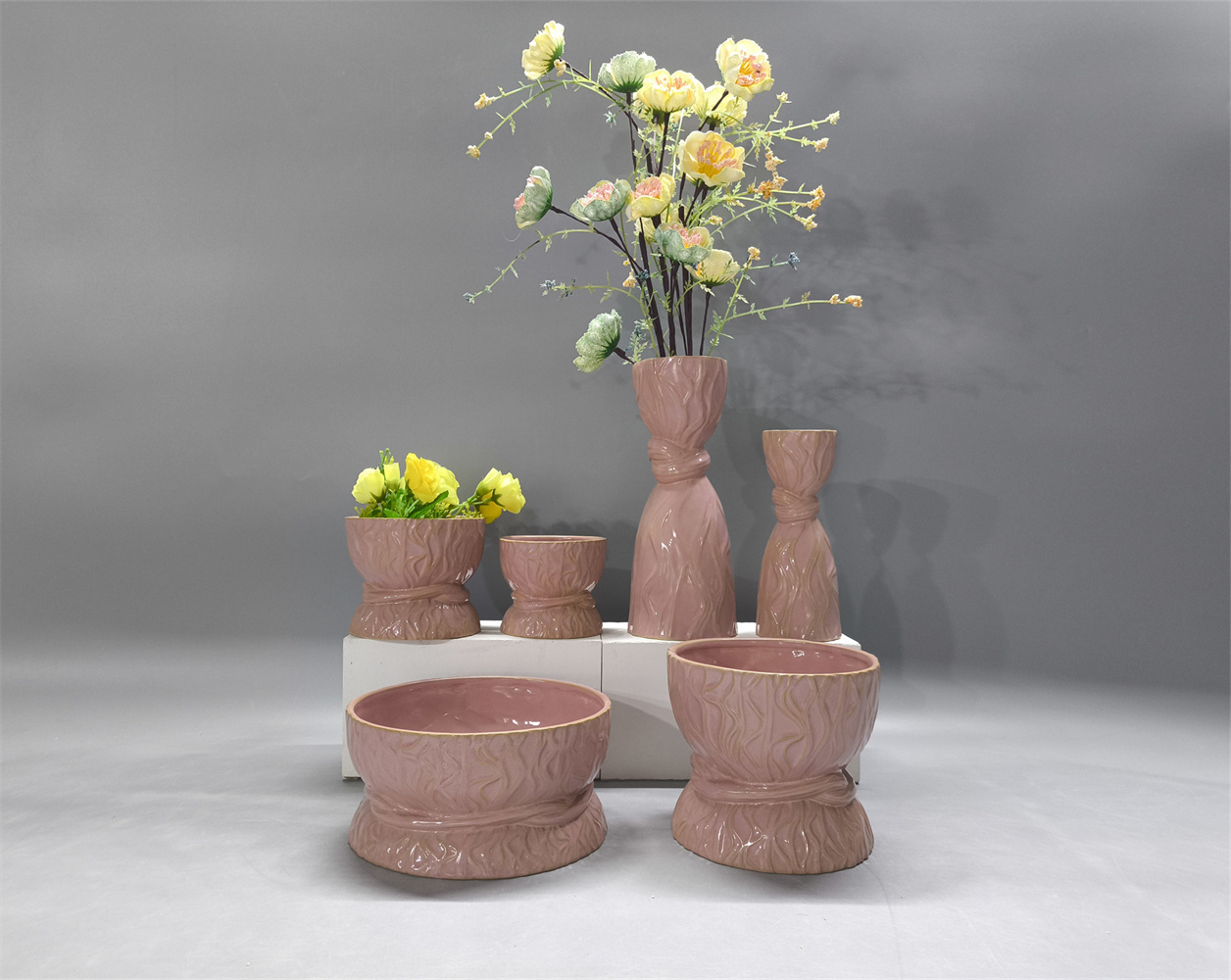 Decorative Ceramic Vase Wholesale: Mantel Decor Bundles for Retailers (2026)
