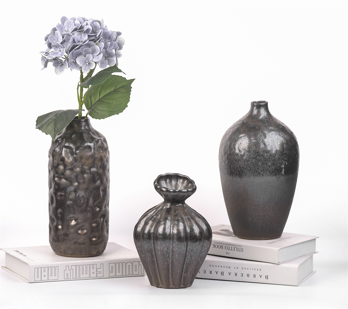 Contemporary Ceramic Art for Retail Buyers | Bulk Home Decor Supplier