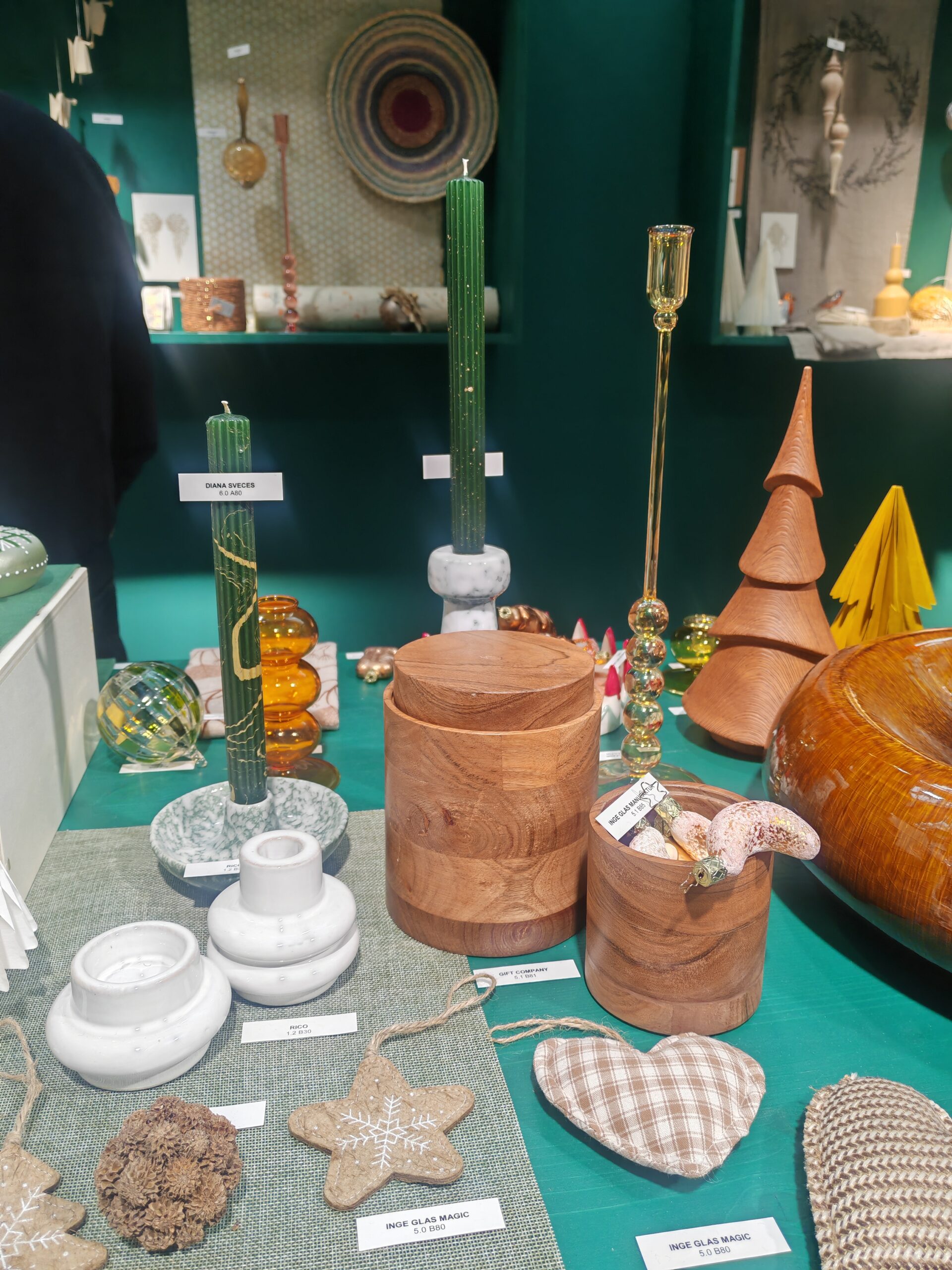 Direct Factory Vase Export | Ceramic Vase Supplier for U.S. Retailers & Designers