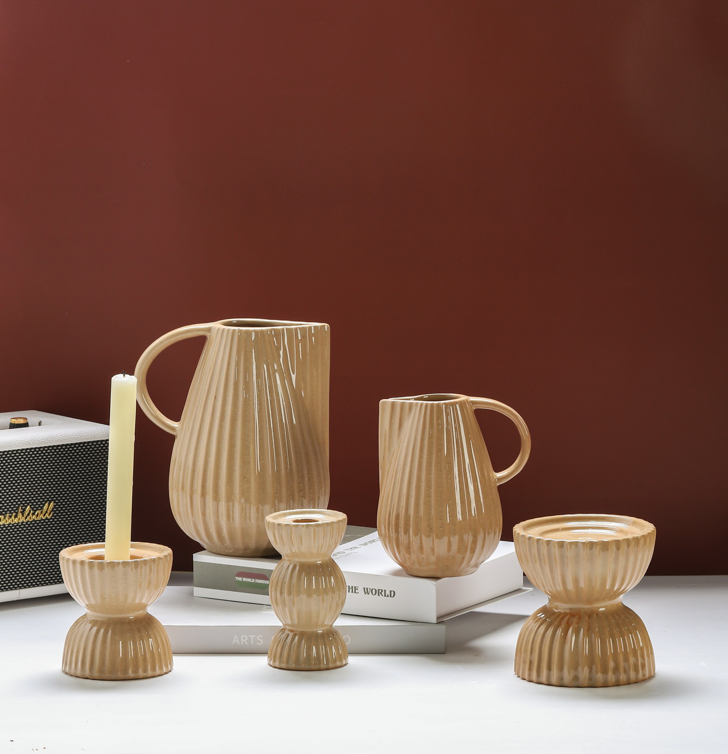 Giftware Wholesale Supplier: A Designer’s Guide to Reorderable Vases, Pottery & Mantel Moments