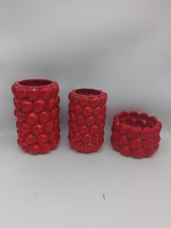 Wholesale Ceramic Decor Is Not About Buying More Pieces. It’s About Buying the Pieces Customers Remember.