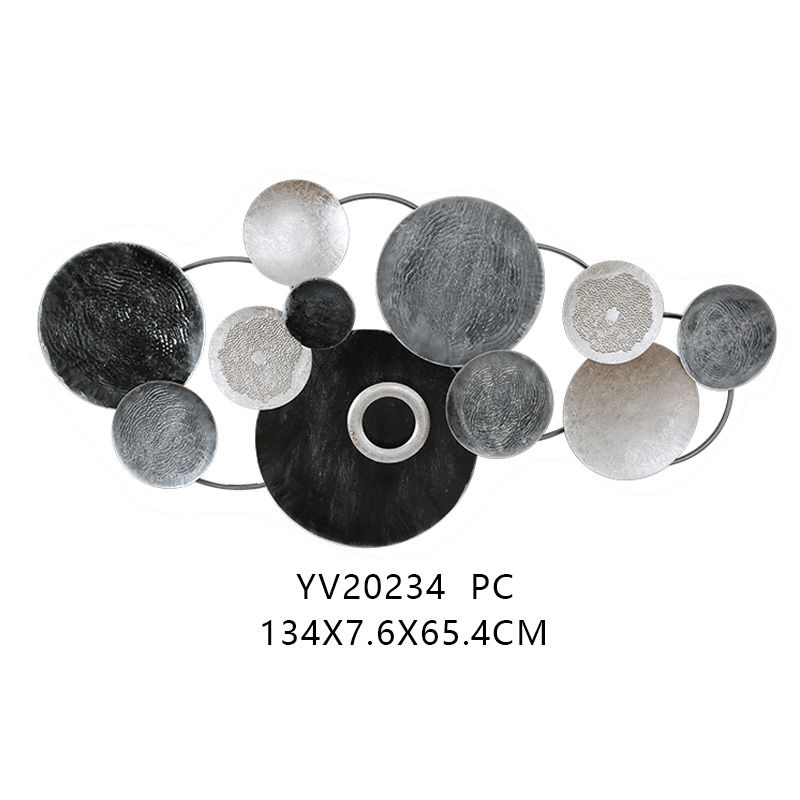 How Buyers Build a Small but Profitable Home Decor Assortment