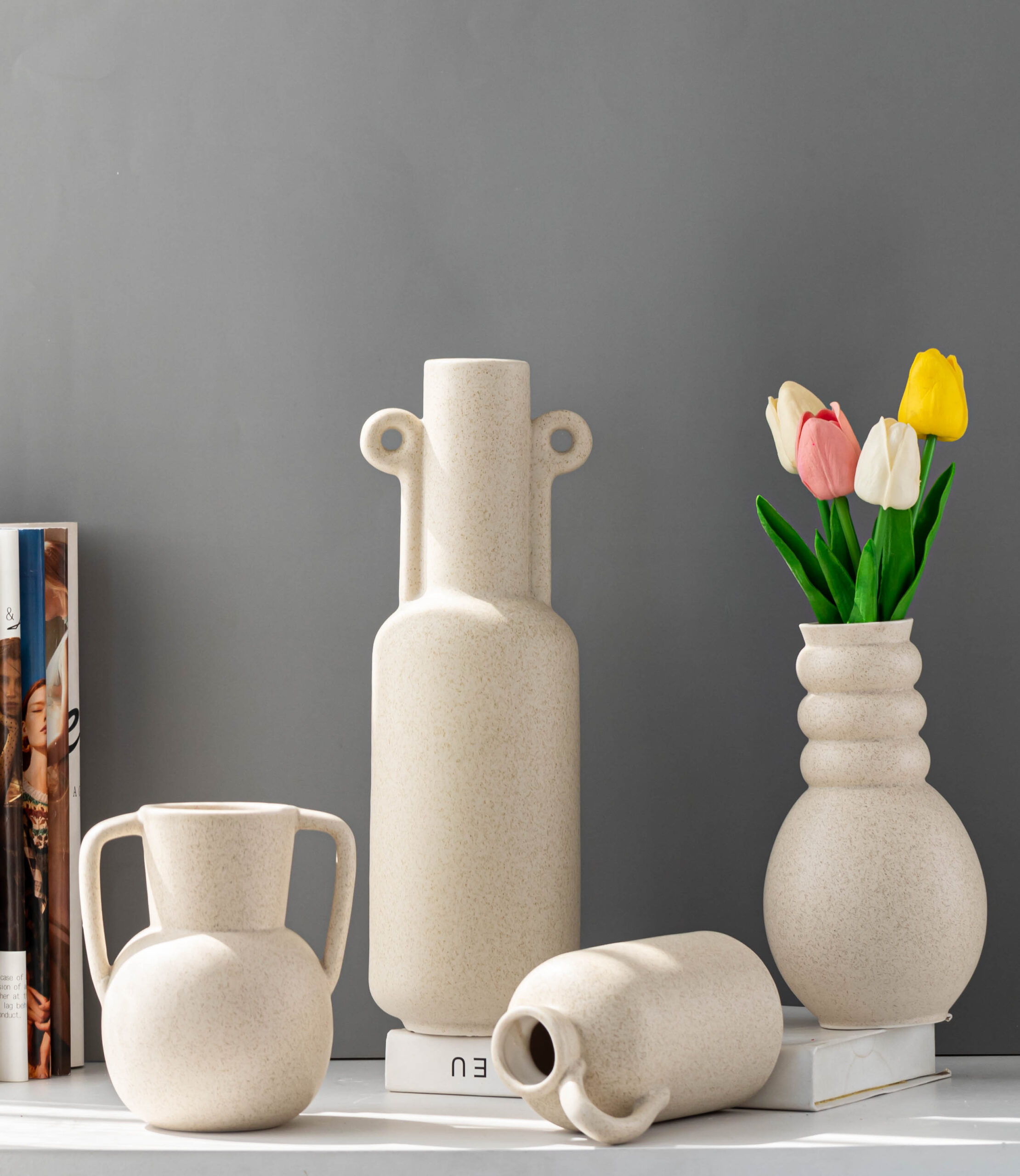Tabletop Décor Buying Guide: How Buyers Choose Small Pieces That Make a Shelf Look Finished and Sellable